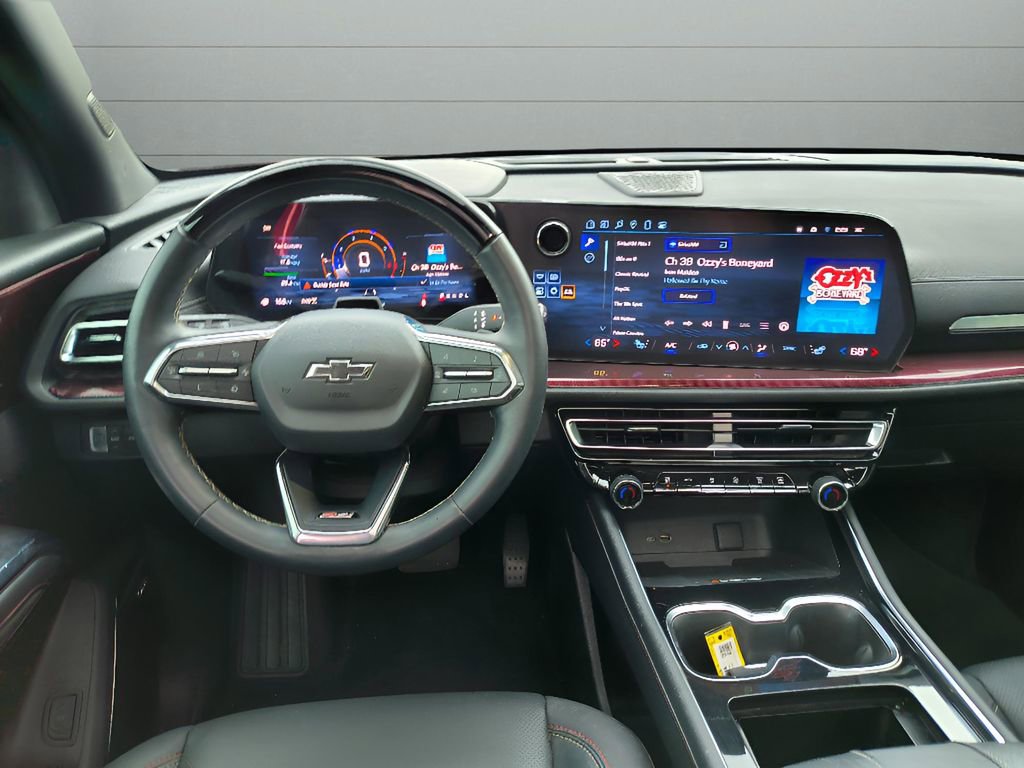 Used 2024 Chevrolet Traverse Z71 w/ Enhanced Driving Package image 25