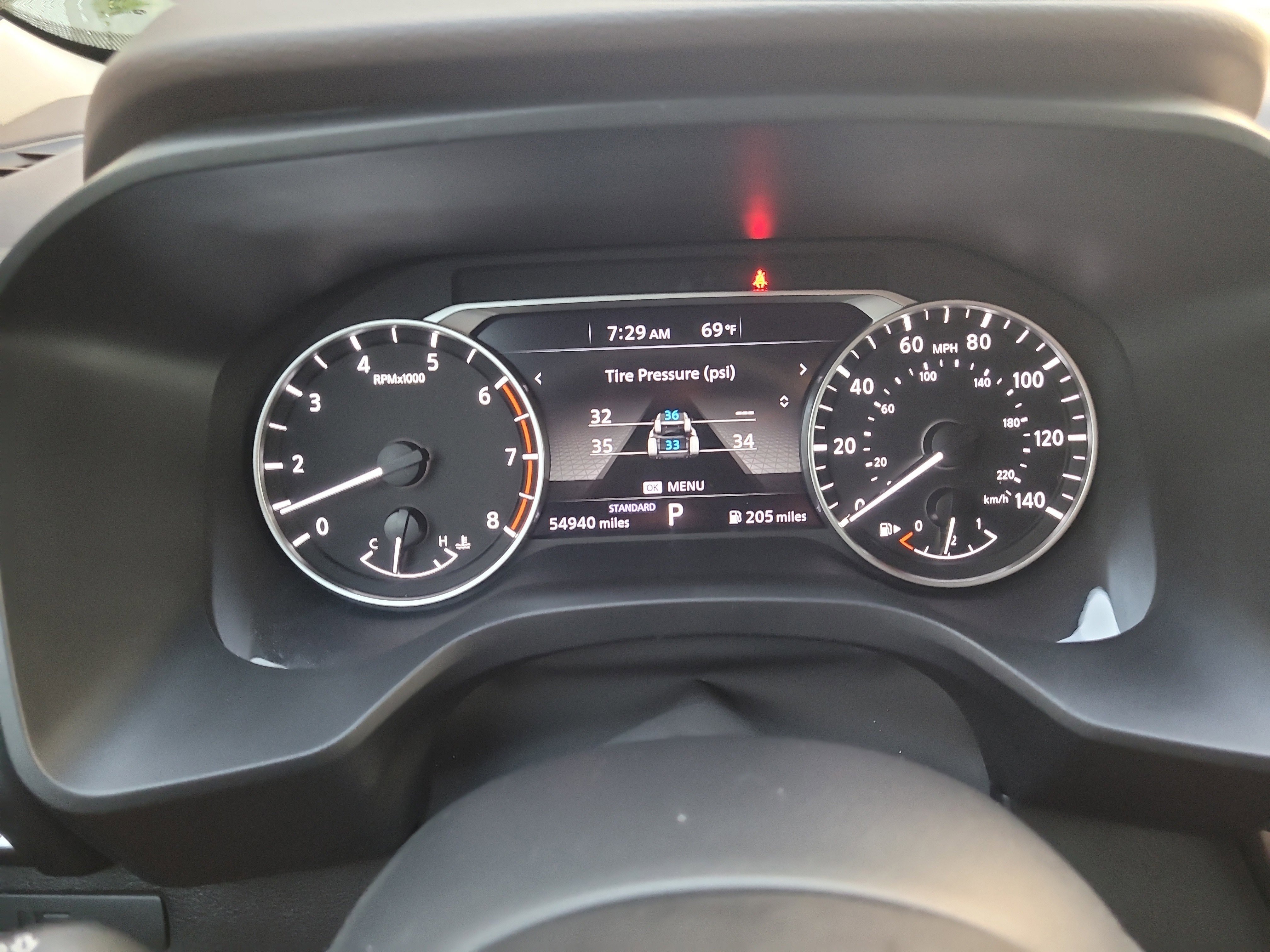 Used 2023 Nissan Rogue S image 31