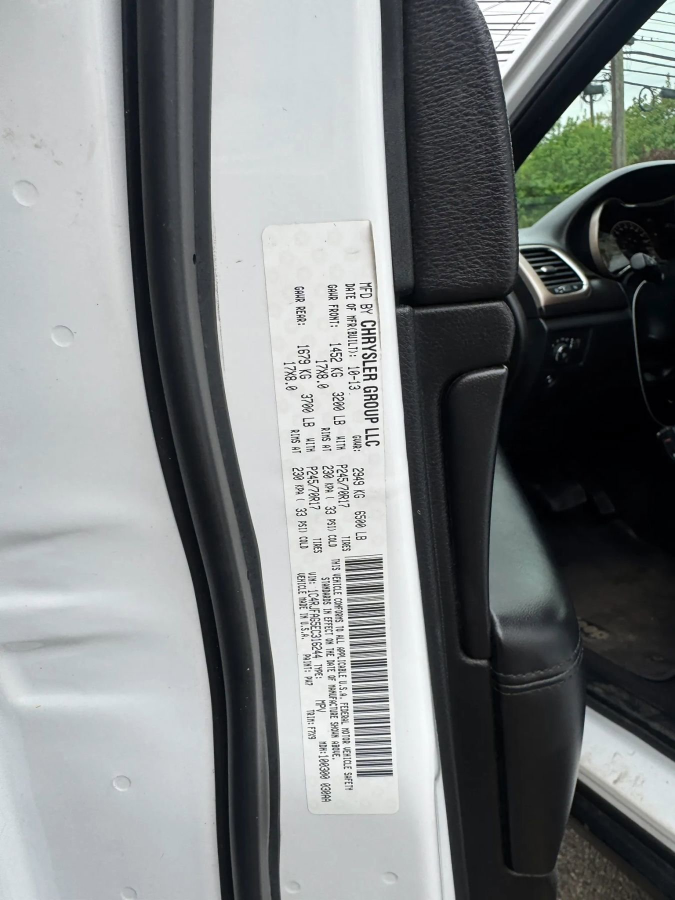 Used 2014 Jeep Grand Cherokee Laredo AWD/4WD image 26