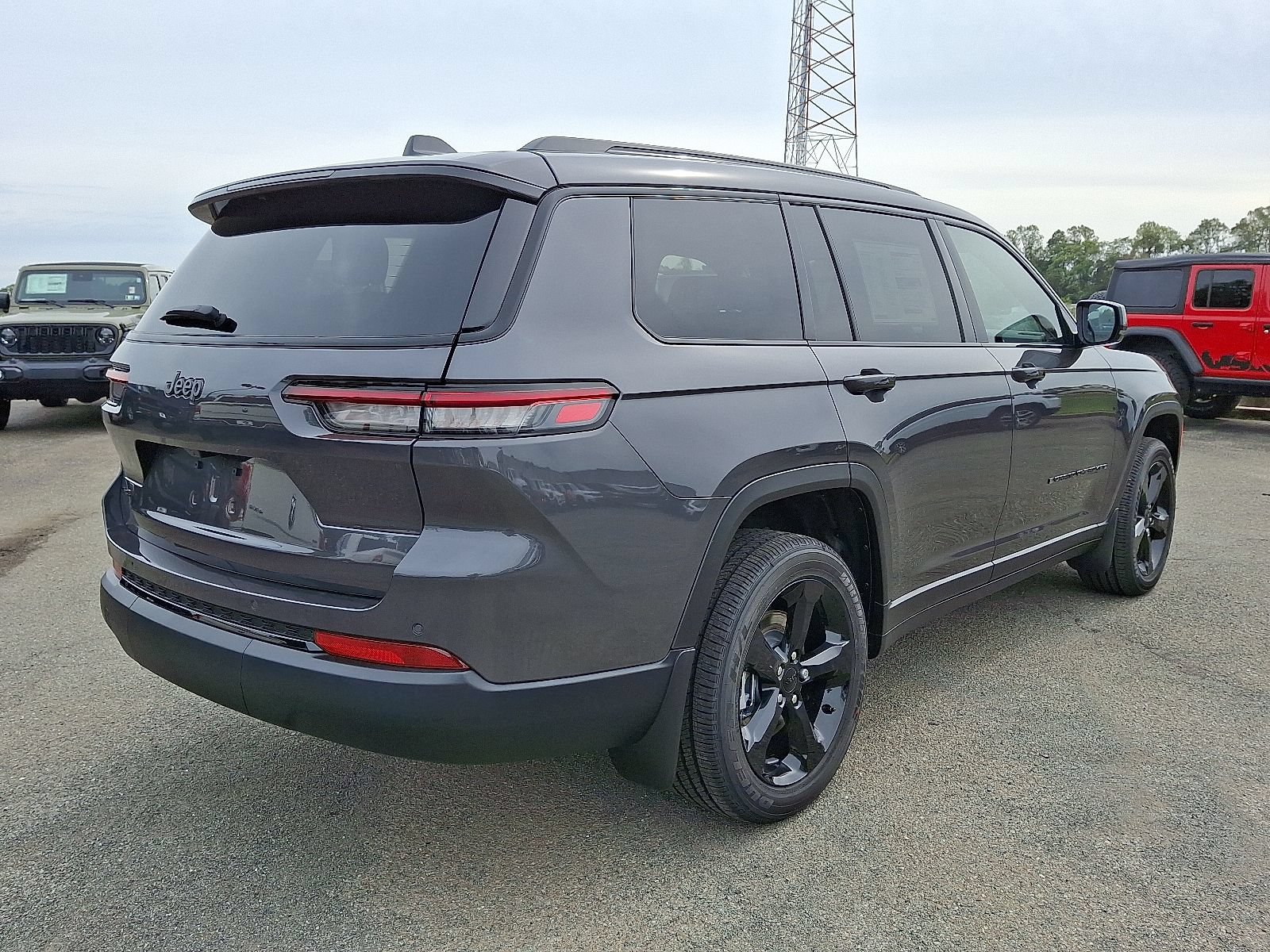 New 2025 Jeep Grand Cherokee L Altitude AWD/4WD image 4