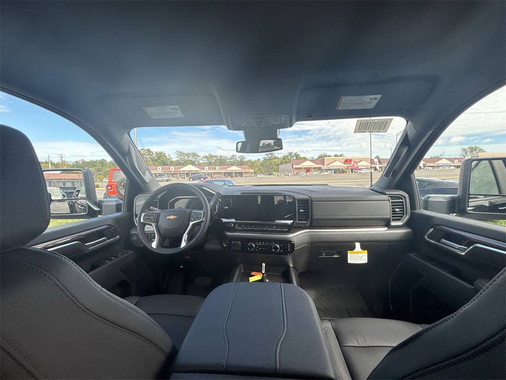 New 2026 Chevrolet Silverado 3500 LT w/ All Star Edition image 10
