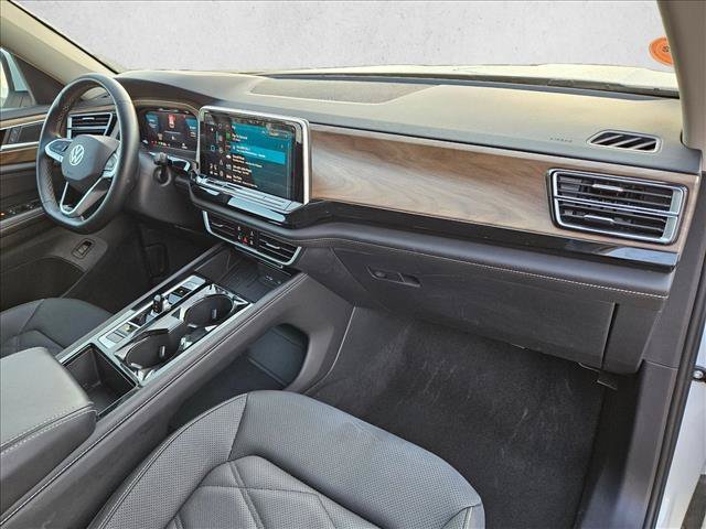 Used 2025 Volkswagen Atlas SE AWD/4WD image 22