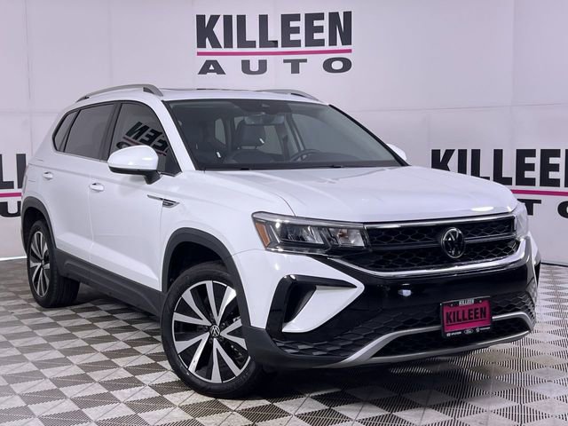 Used 2024 Volkswagen Taos SE image 1