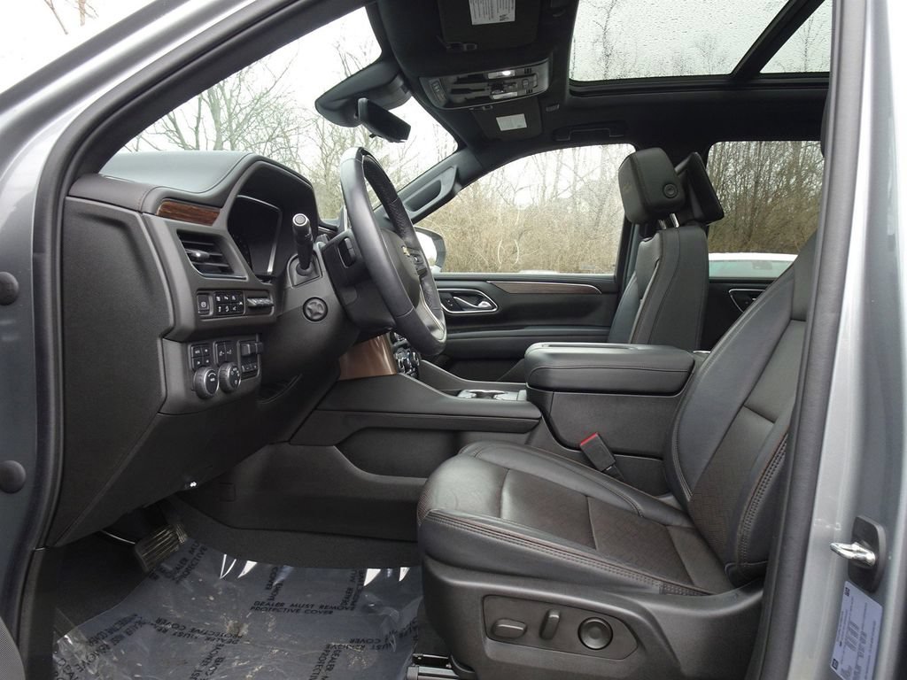 Used 2023 Chevrolet Tahoe High Country w/ Advanced Technology Package AWD/4WD image 9