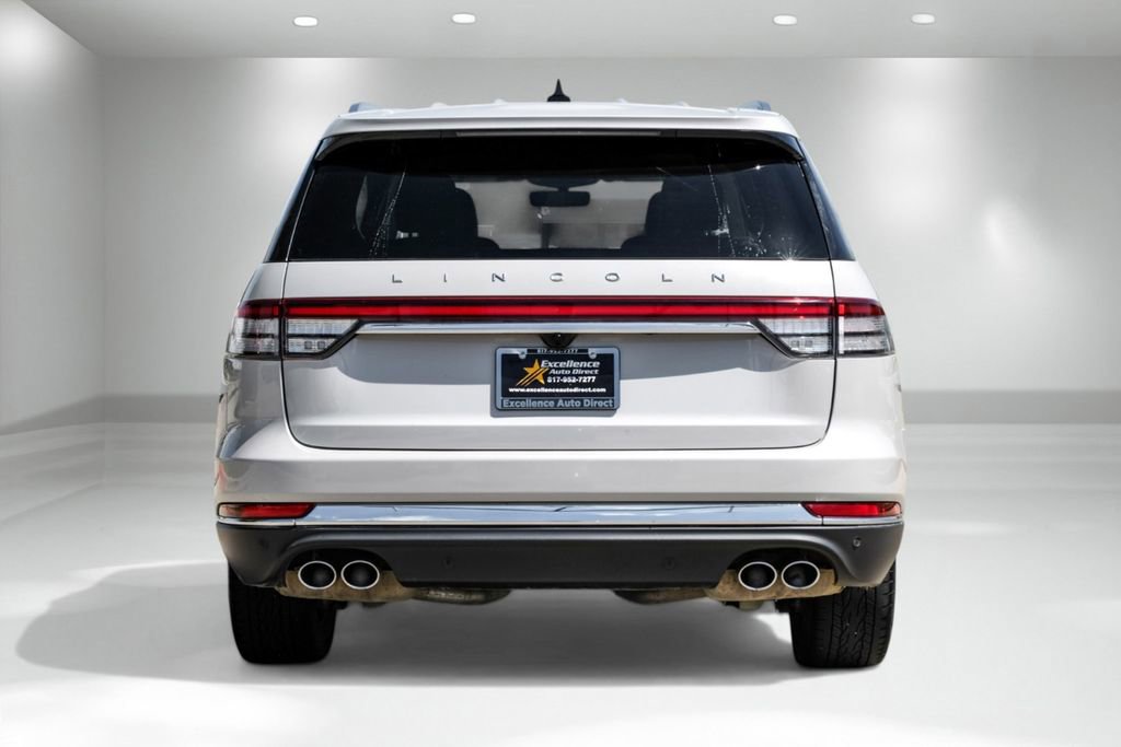 Used 2023 Lincoln Aviator AWD w/ Premium Package image 8