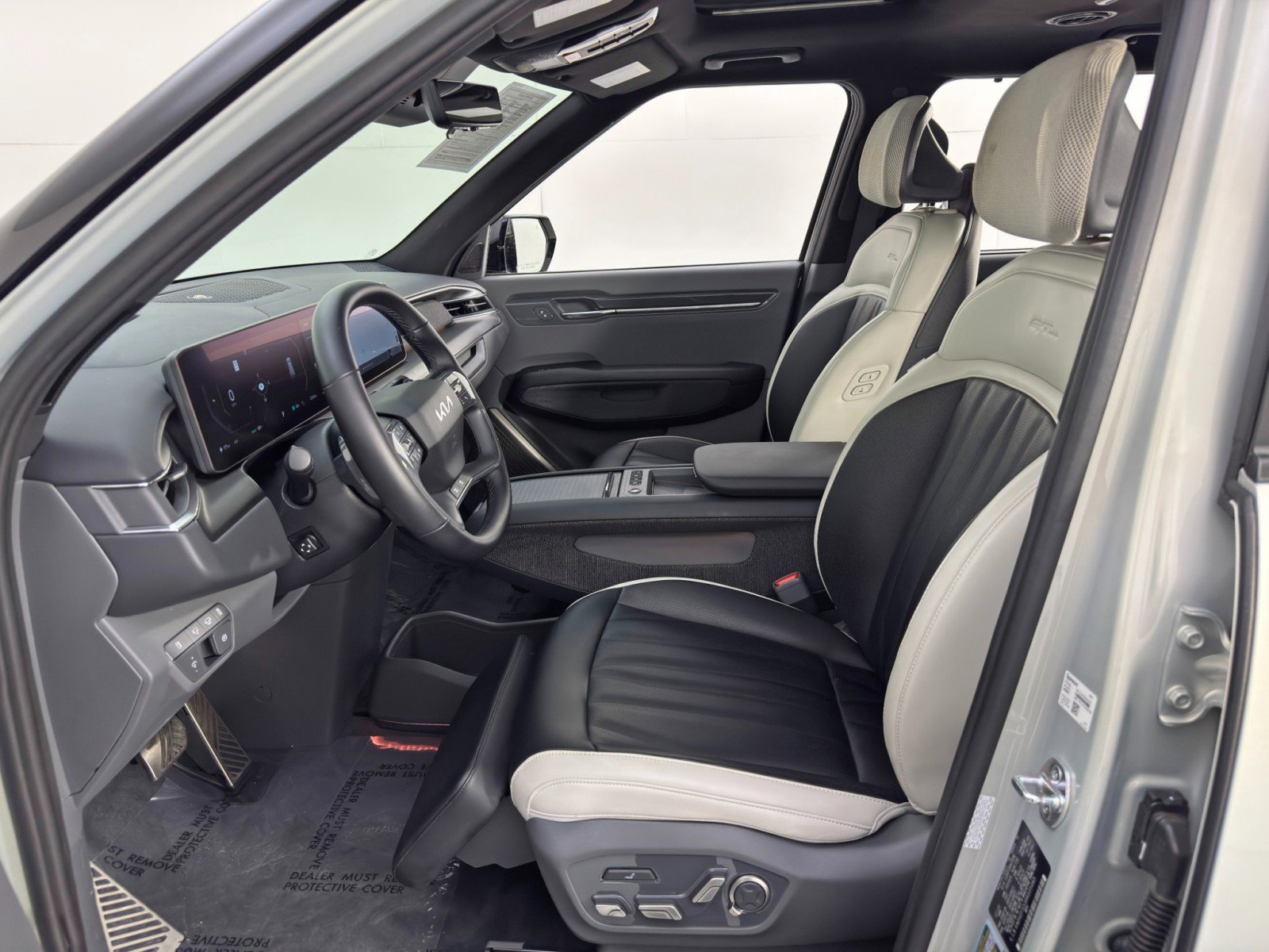 Used 2024 Kia EV9 GT-Line image 17