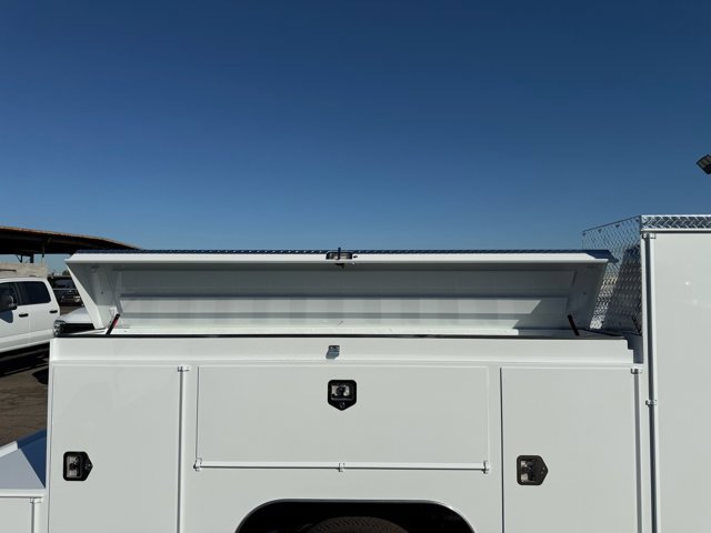 New 2026 Ford F550 4x4 SuperCab Super Duty image 12