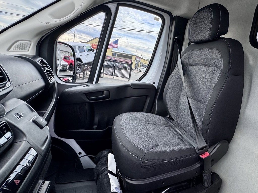 New 2025 RAM ProMaster 2500 image 17