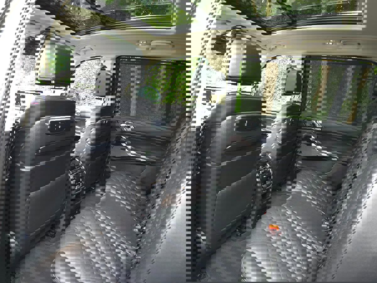 Used 2025 BMW X7 xDrive40i image 14