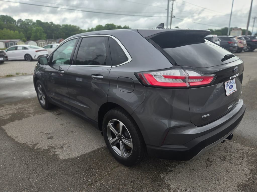 Used 2024 Ford Edge SEL w/ Convenience Package AWD/4WD image 3