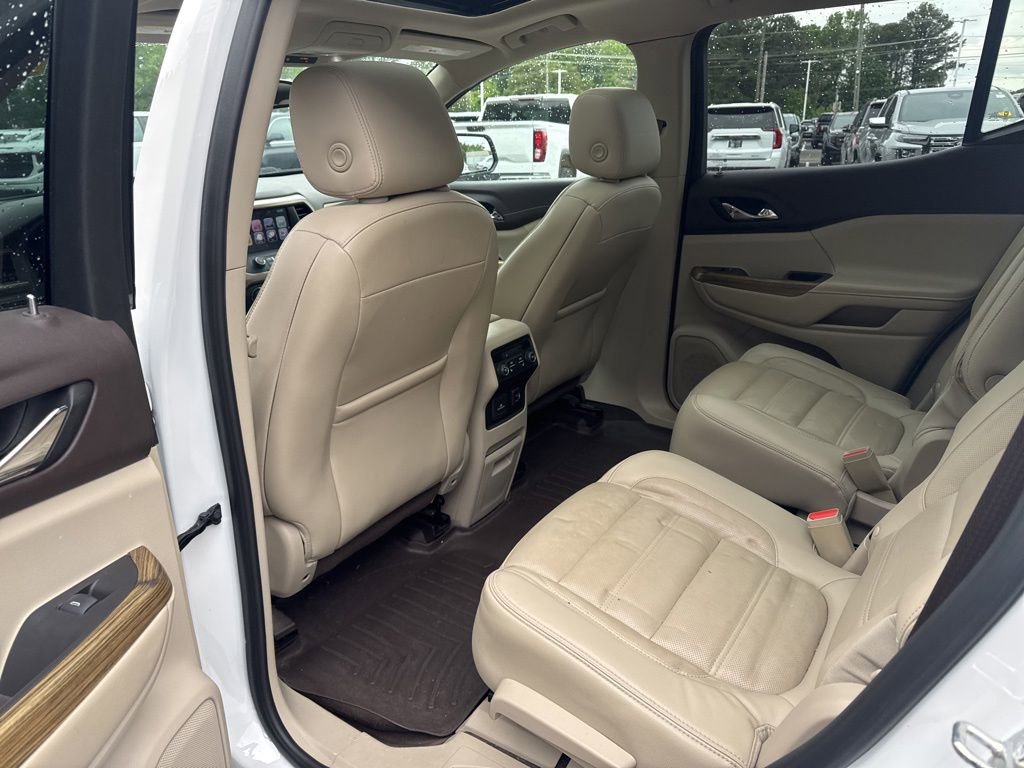 Used 2019 GMC Acadia Denali w/ Technology Package FWD image 14