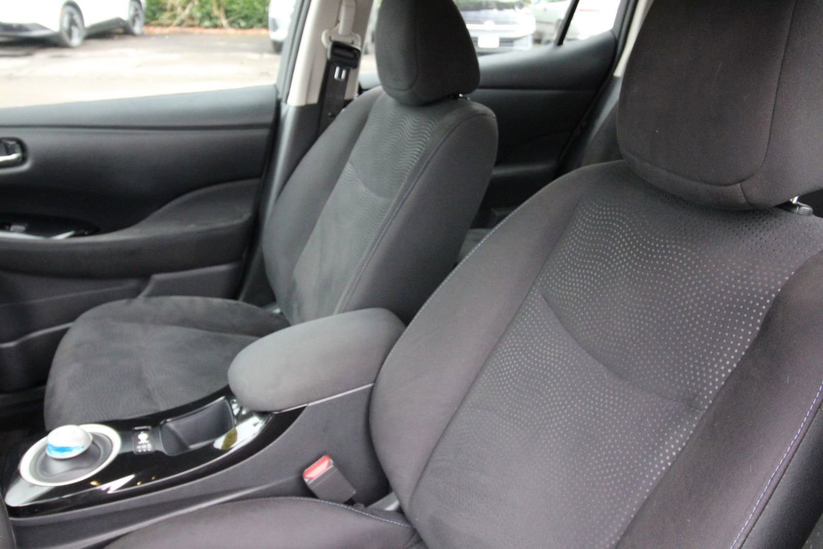 Used 2016 Nissan Leaf SV image 11