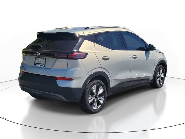 Used 2022 Chevrolet Bolt EUV LT w/ Convenience Package FWD image 7