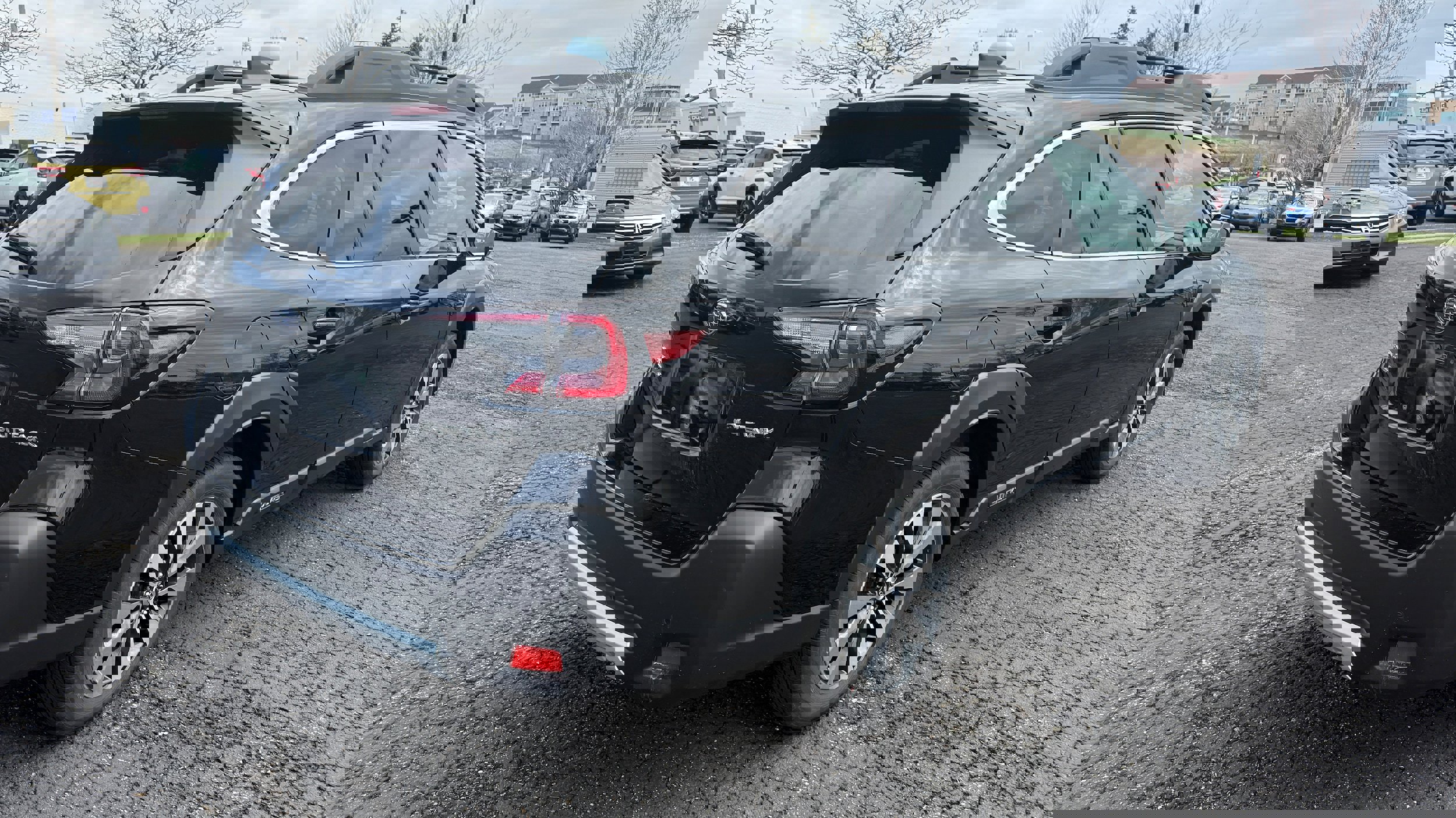 Certified 2023 Subaru Outback Limited image 3