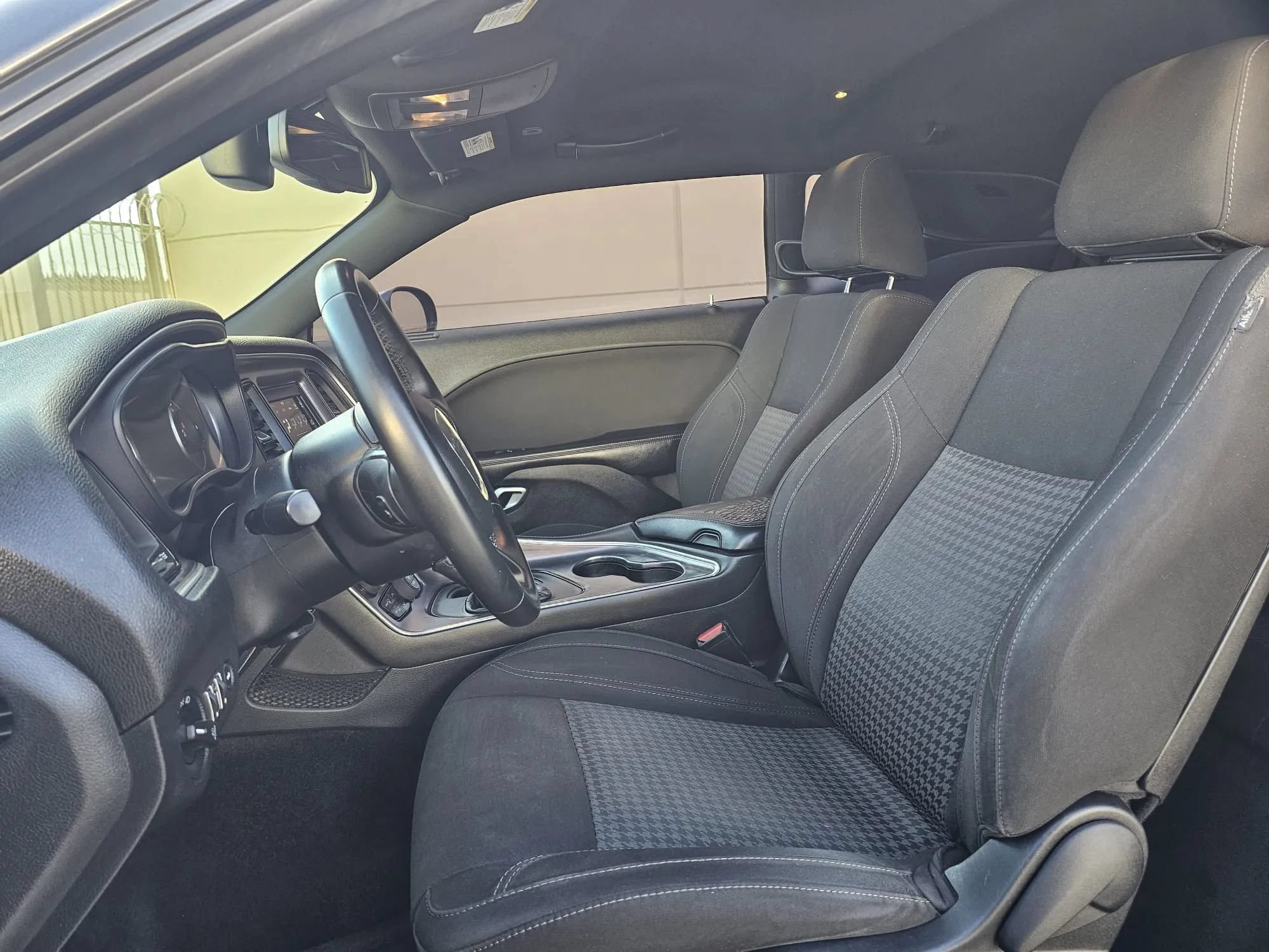 Used 2018 Dodge Challenger SXT RWD image 10