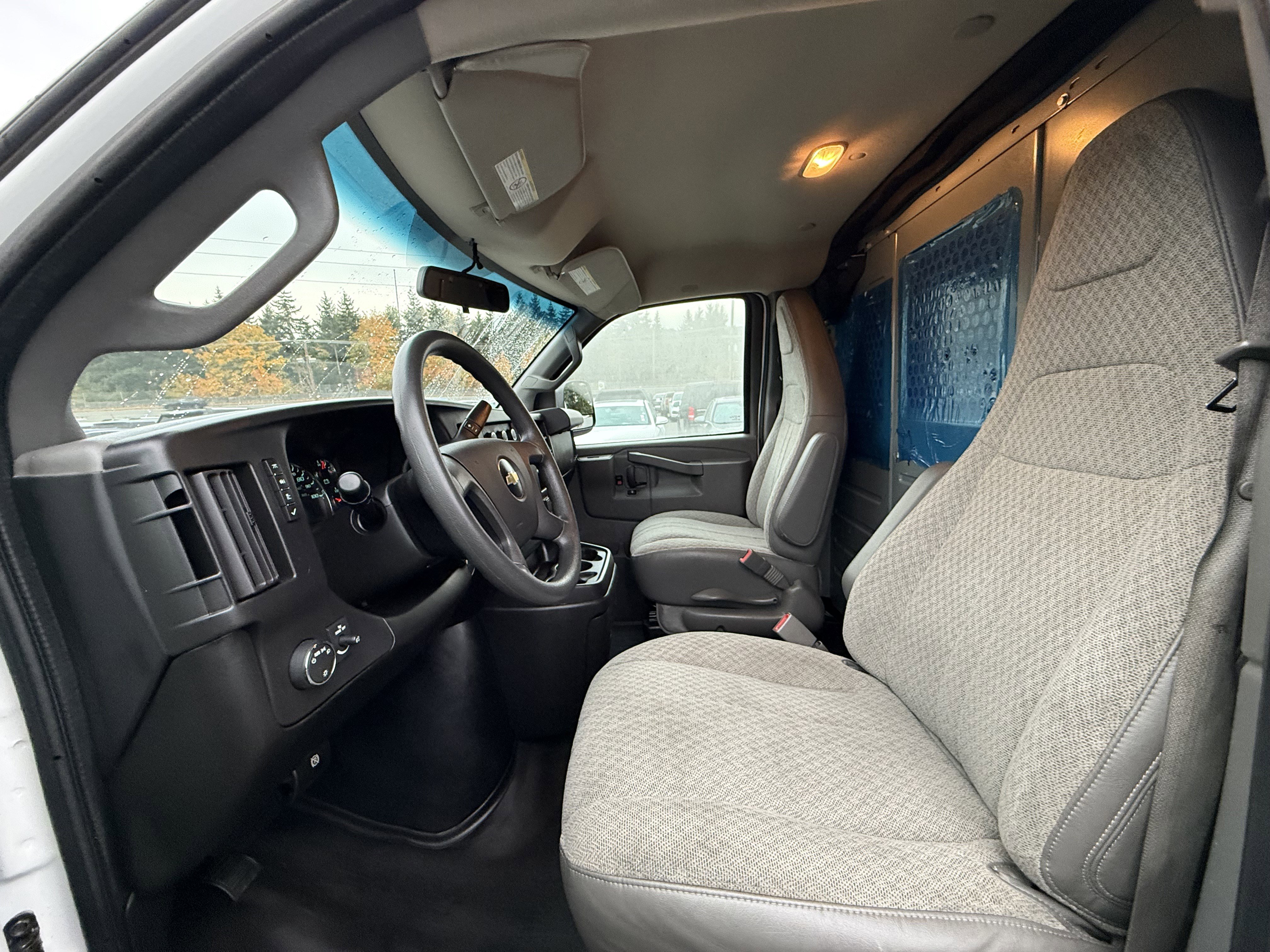 Used 2017 Chevrolet Express 2500 image 15