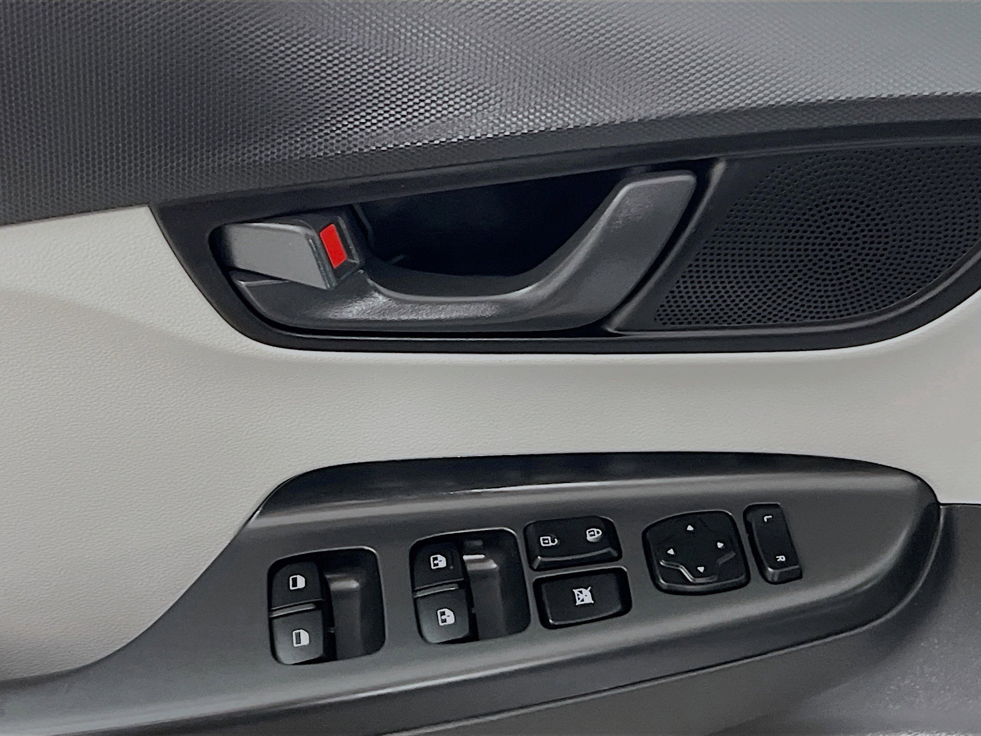 Used 2023 Hyundai Kona SEL image 16