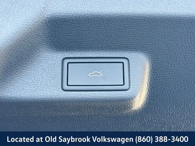 New 2025 Volkswagen ID. Buzz Pro S RWD image 20