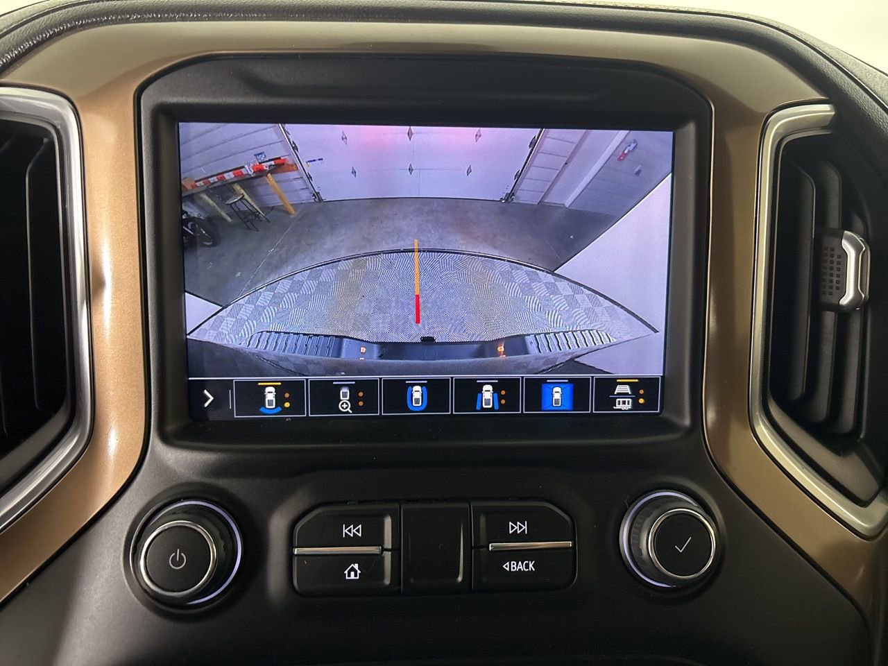 Used 2020 Chevrolet Silverado 3500 High Country w/ Technology Package image 17