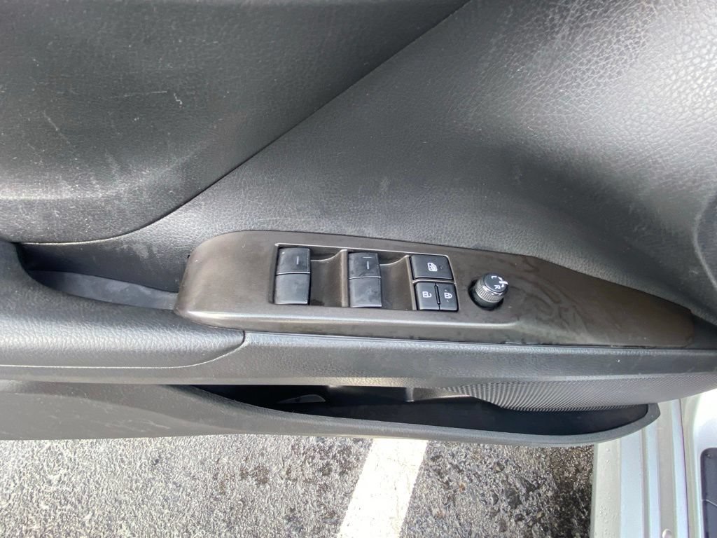 Used 2023 Toyota Camry LE FWD image 10