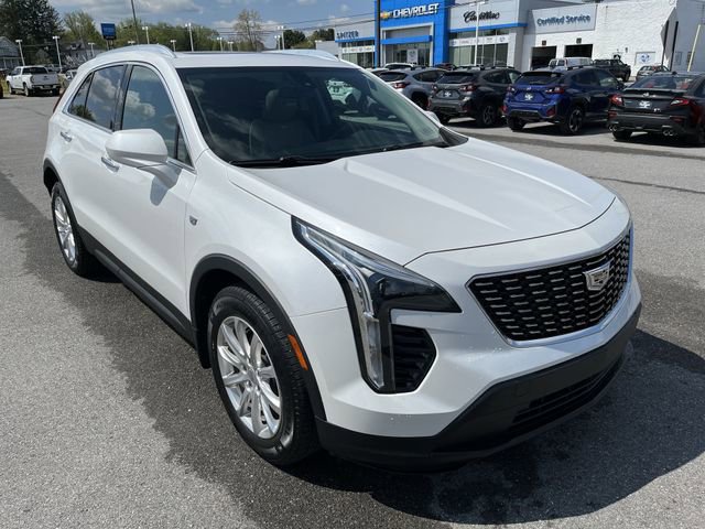 Used 2019 Cadillac XT4 Luxury w/ Cold Weather Package AWD/4WD image 11