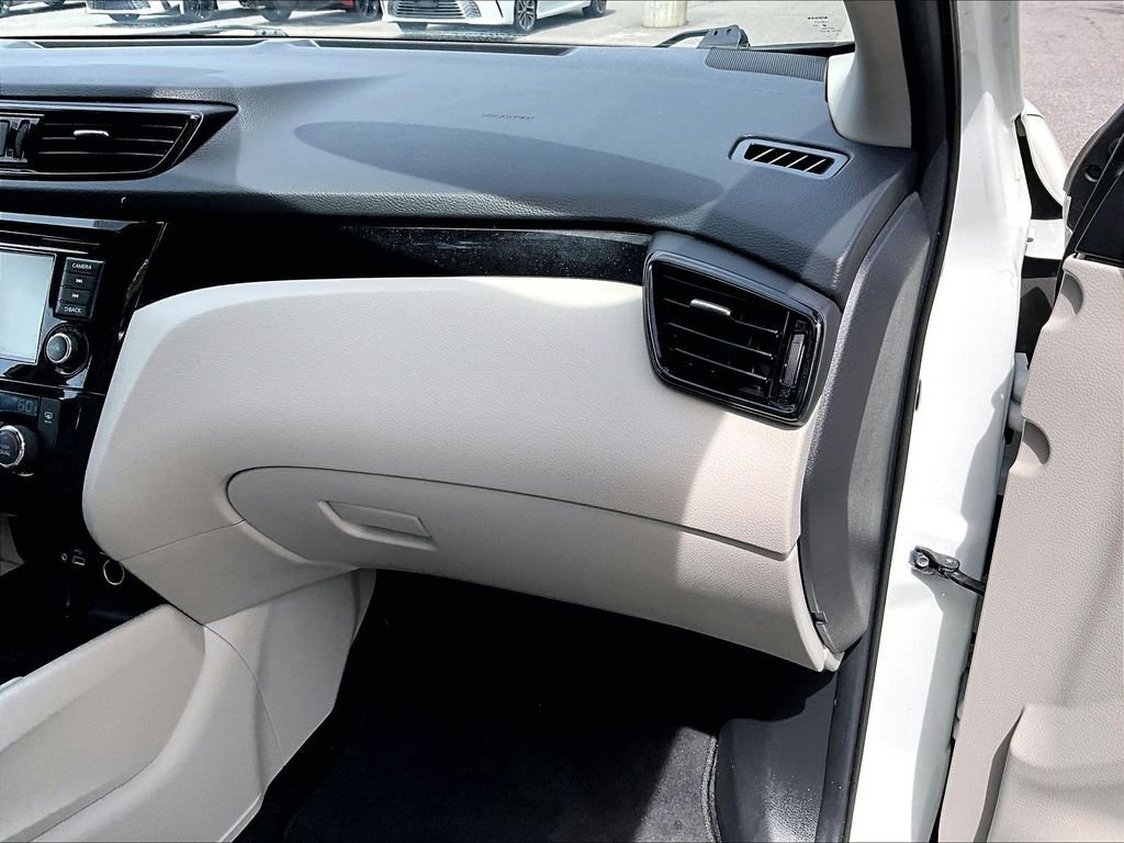 Used 2022 Nissan Rogue Sport SL AWD/4WD image 13