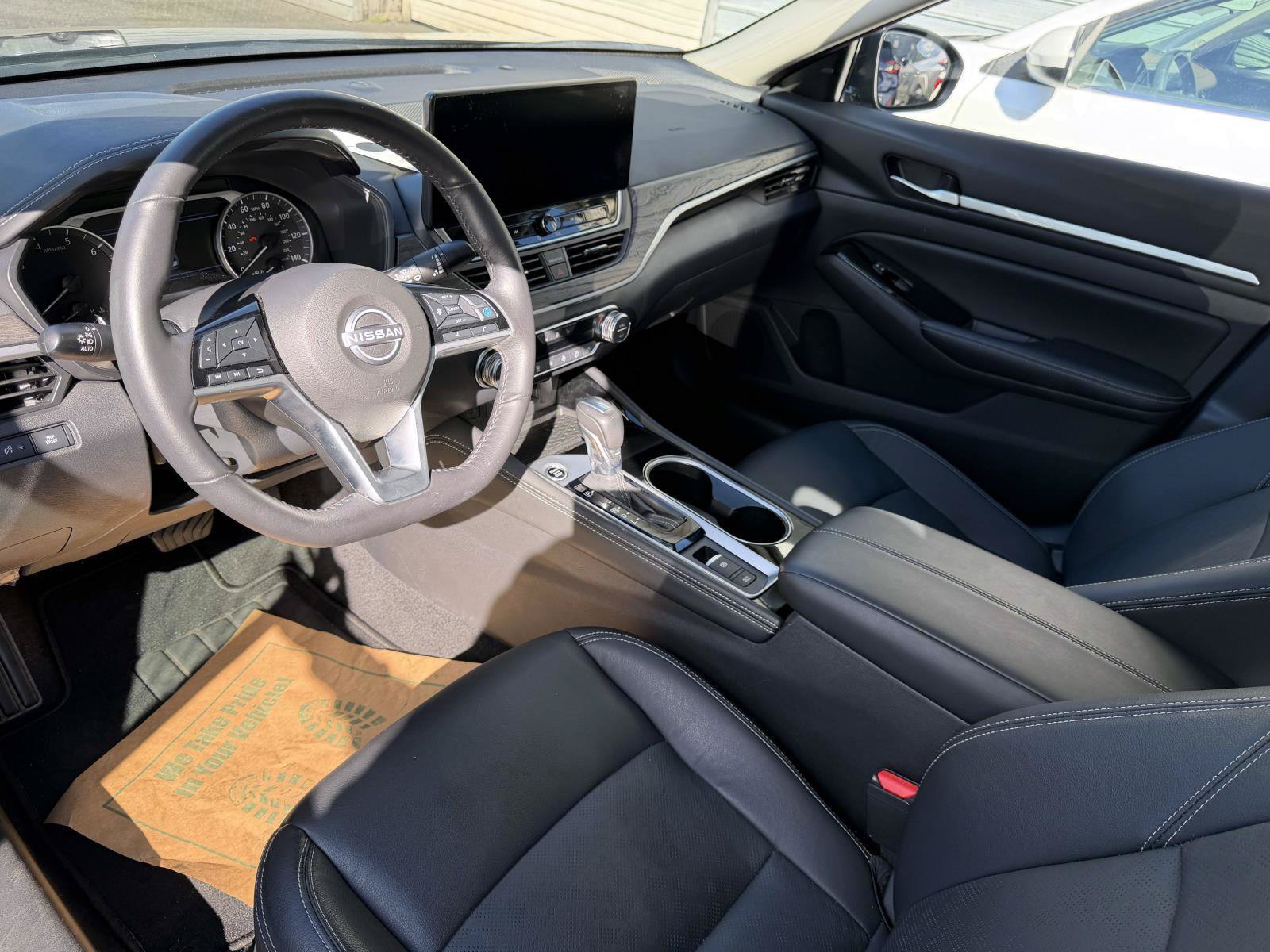 Used 2024 Nissan Altima 2.5 SL AWD/4WD image 12