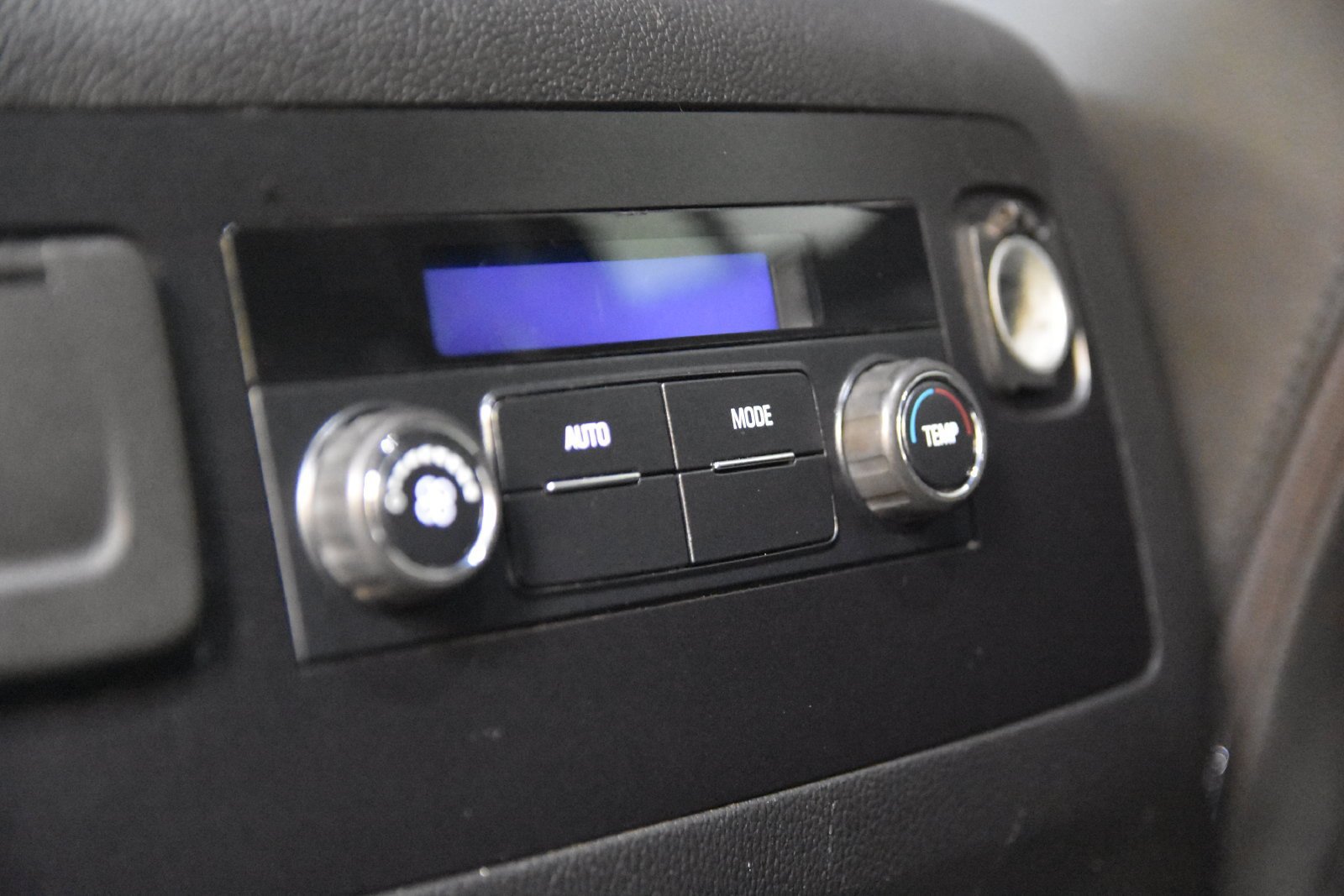 Used 2018 Chevrolet Tahoe LT RWD image 34