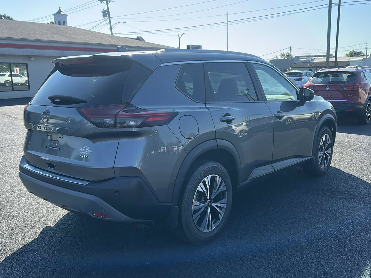 Used 2023 Nissan Rogue SV w/ SV Premium B Package FWD image 5