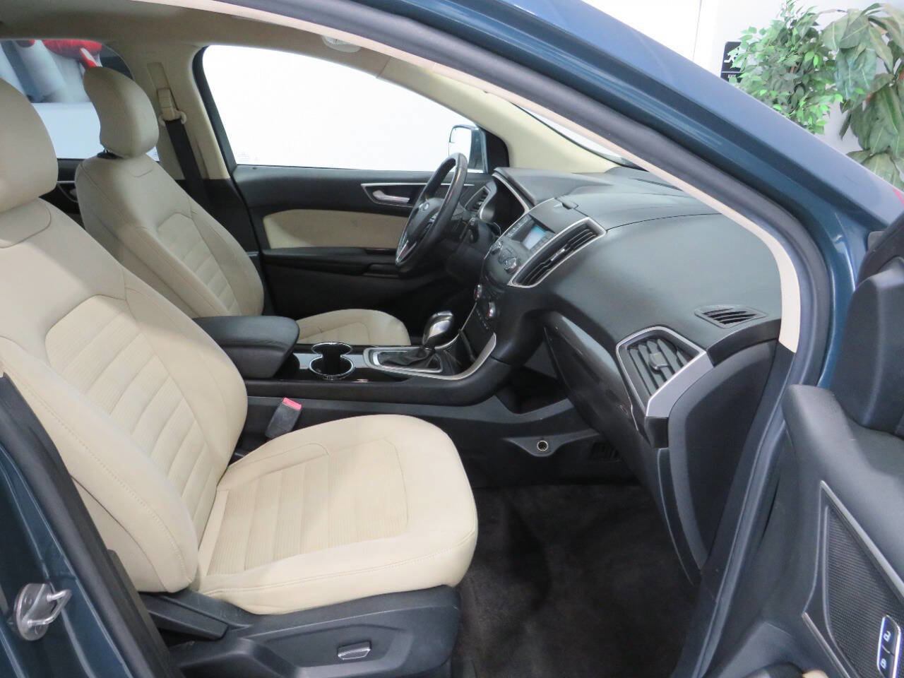 Used 2016 Ford Edge SEL w/ Cargo Accessory Package image 11