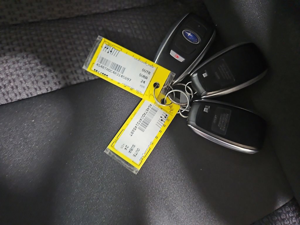 Used 2024 Subaru Outback Premium AWD/4WD image 28