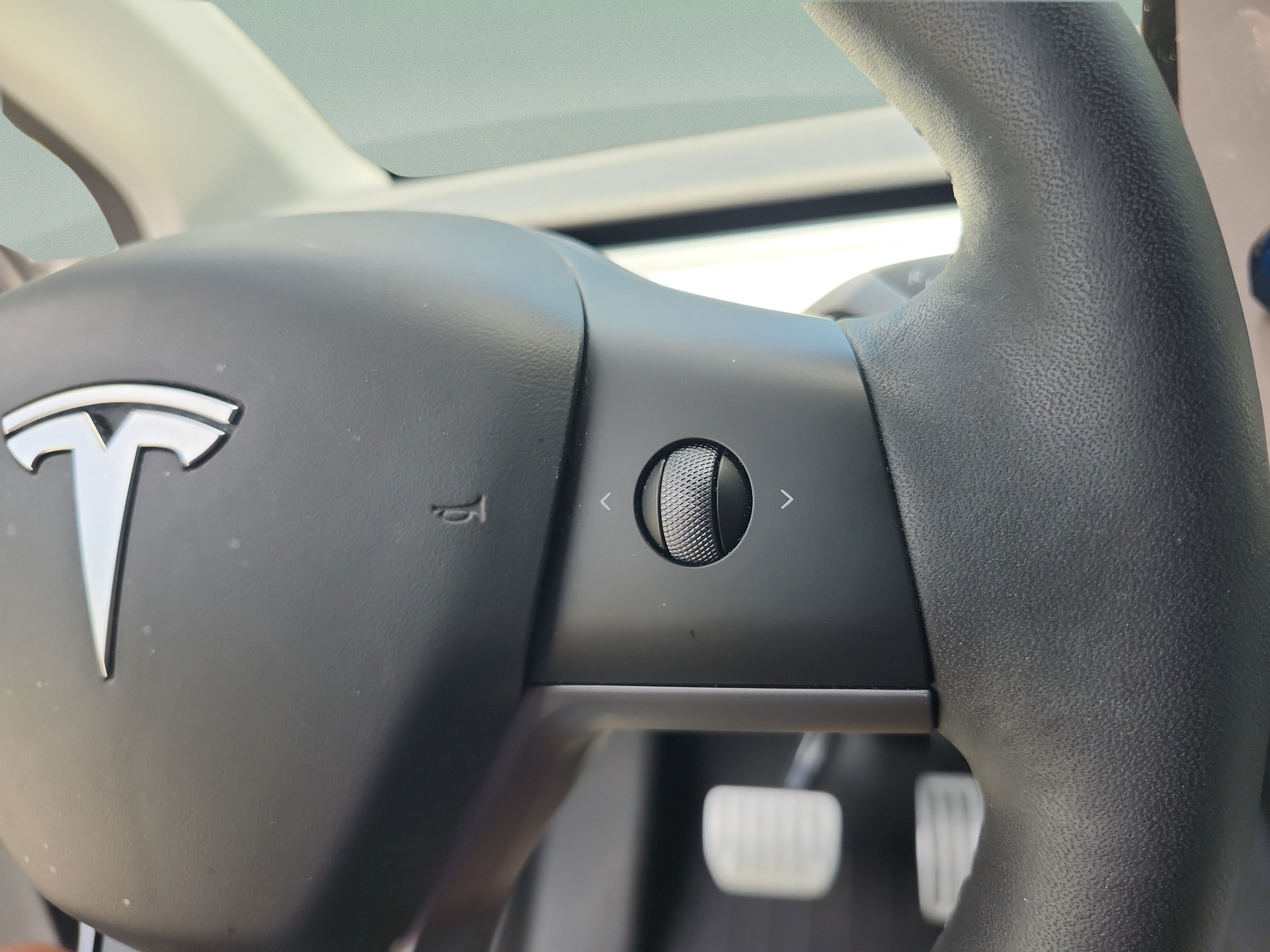 Used 2024 Tesla Model Y Performance AWD/4WD image 27
