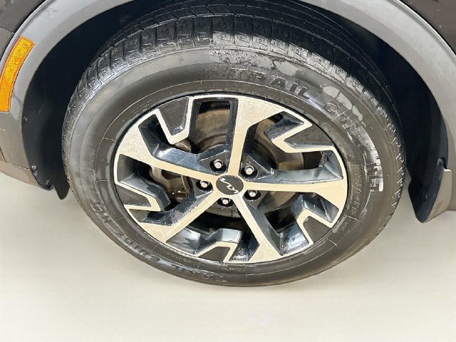 Used 2023 Kia Sportage EX AWD/4WD image 10