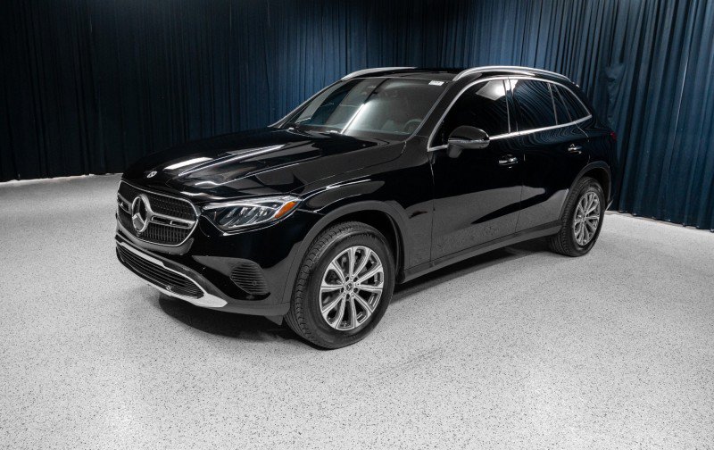 Certified 2026 Mercedes-Benz GLC 300 4MATIC image 1