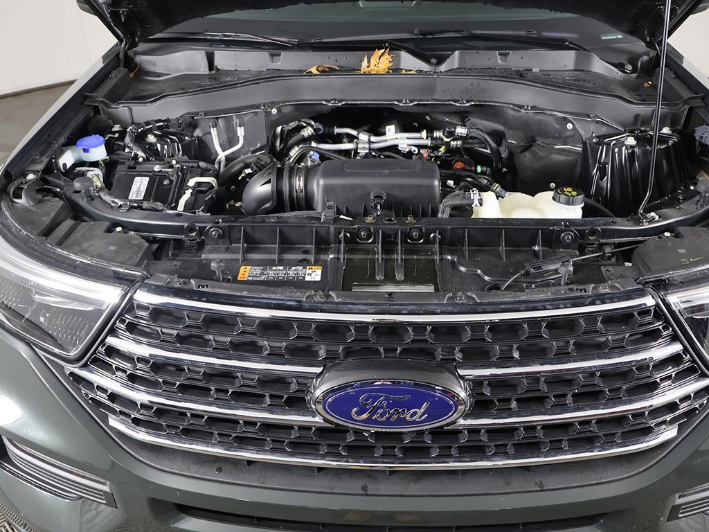 Used 2023 Ford Explorer XLT image 17