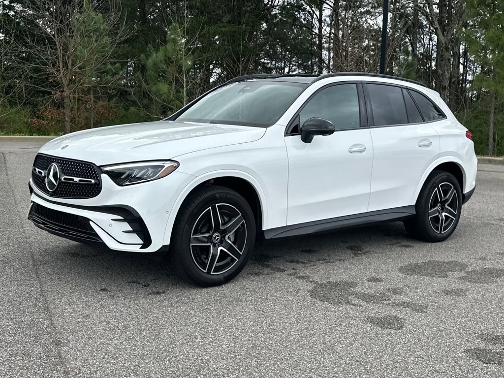 Certified 2025 Mercedes-Benz GLC 300 4MATIC image 5