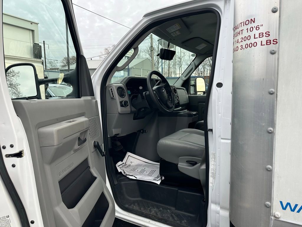Used 2024 Ford E-350 and Econoline 350 Super Duty image 9