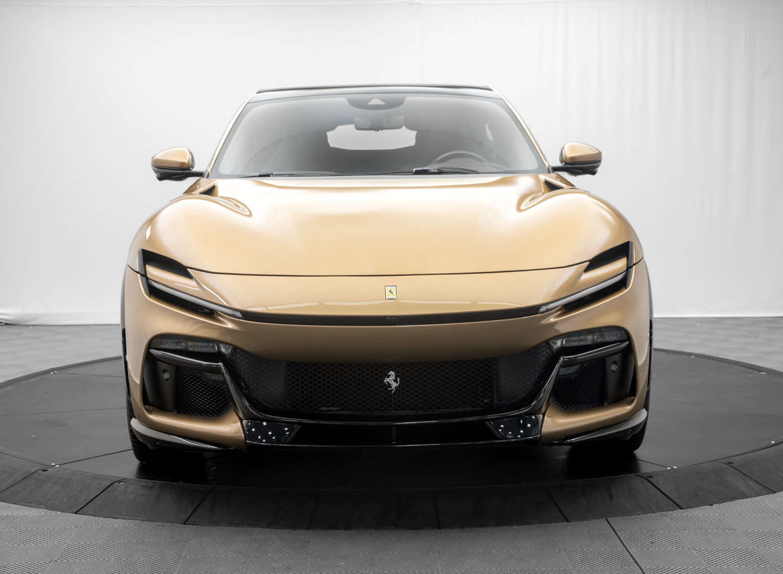 Used 2025 Ferrari Purosangue AWD/4WD image 2