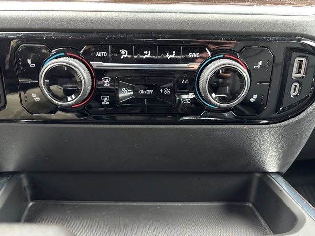 Used 2022 Chevrolet Silverado 1500 LT Trail Boss w/ LT Trail Boss Premium Package image 23