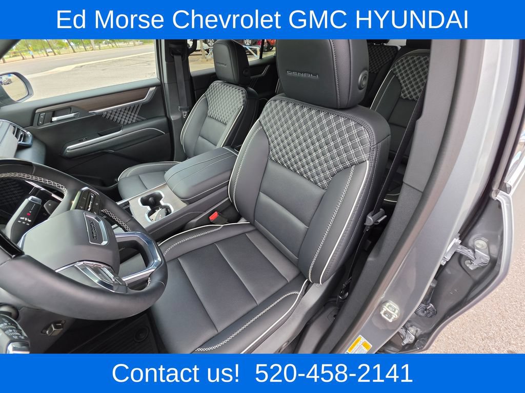 Used 2026 GMC Acadia Denali w/ Super Cruise Package FWD image 9