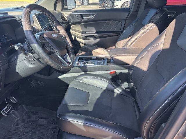 Used 2022 Ford Edge ST w/ Equipment Group 401A image 9