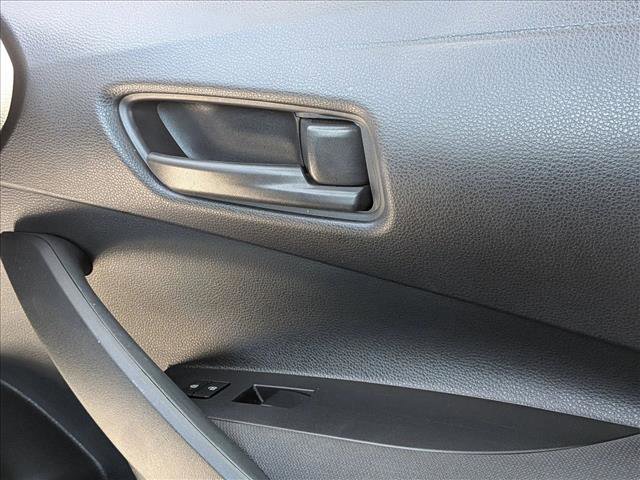 Used 2025 Toyota Corolla LE image 3