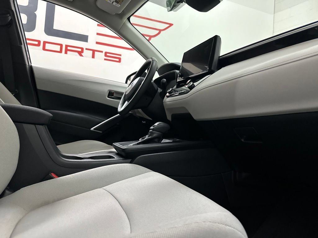 Used 2026 Toyota Corolla Cross LE FWD image 56