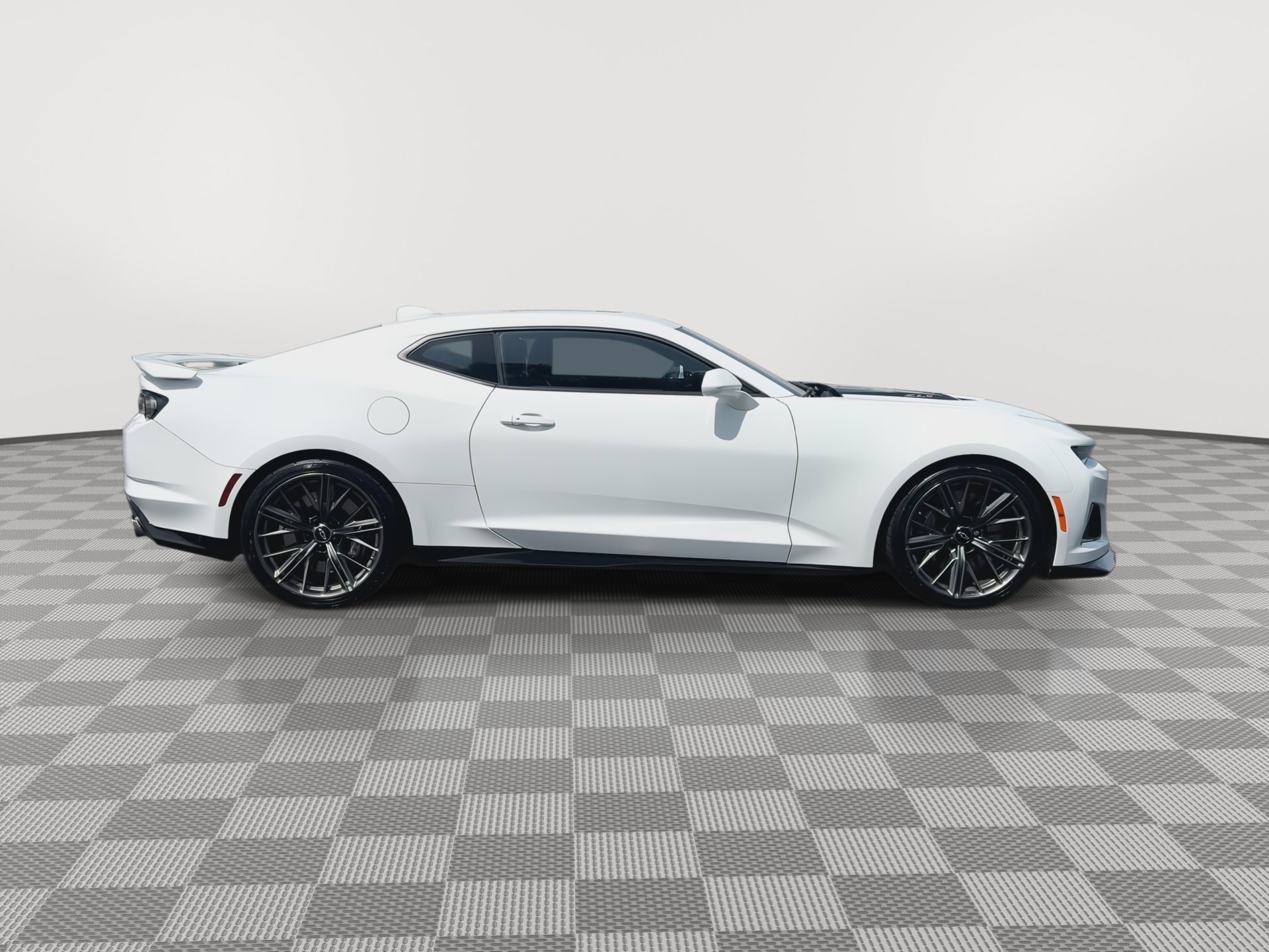 Certified 2023 Chevrolet Camaro ZL1 RWD image 9