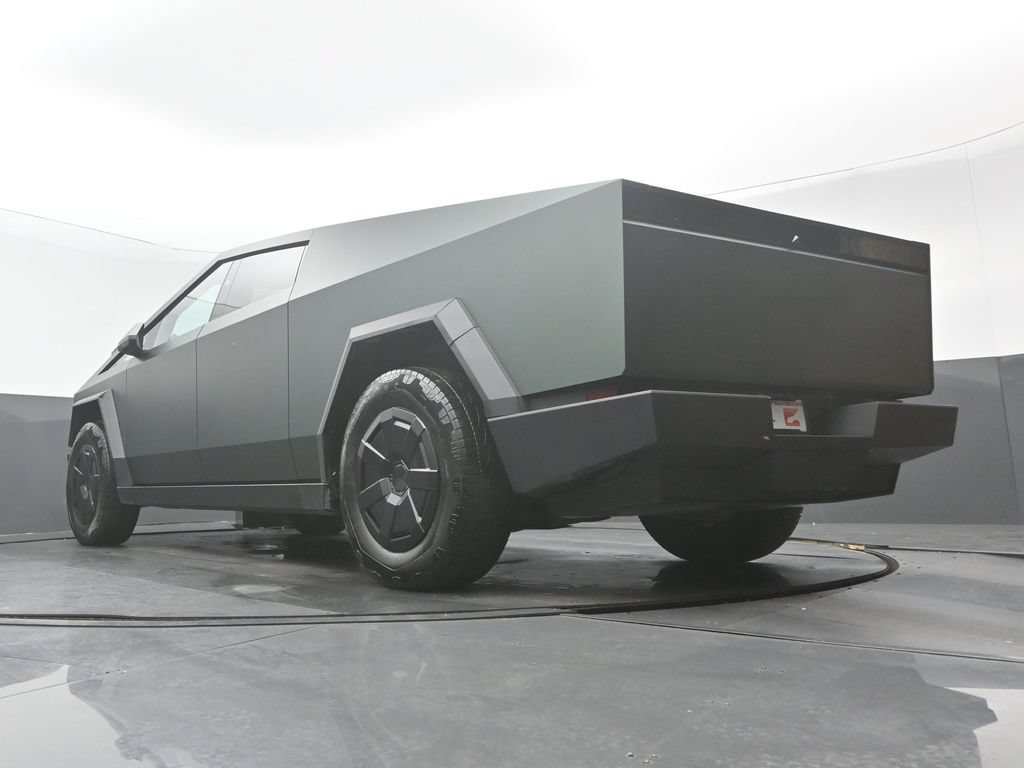 Used 2024 Tesla Cybertruck AWD Crew Cab image 32