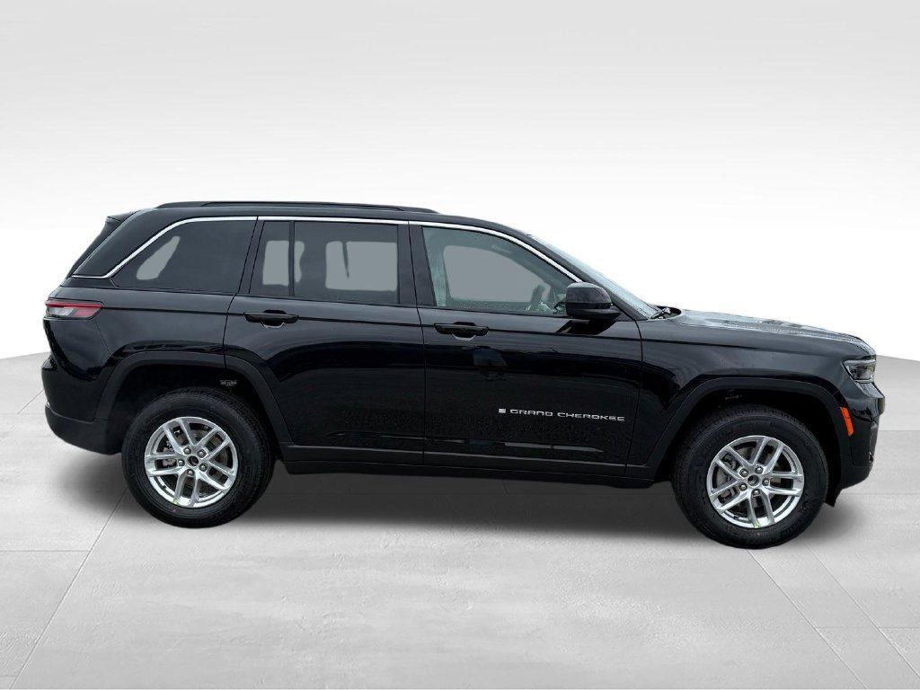 New 2026 Jeep Grand Cherokee Laredo RWD image 28
