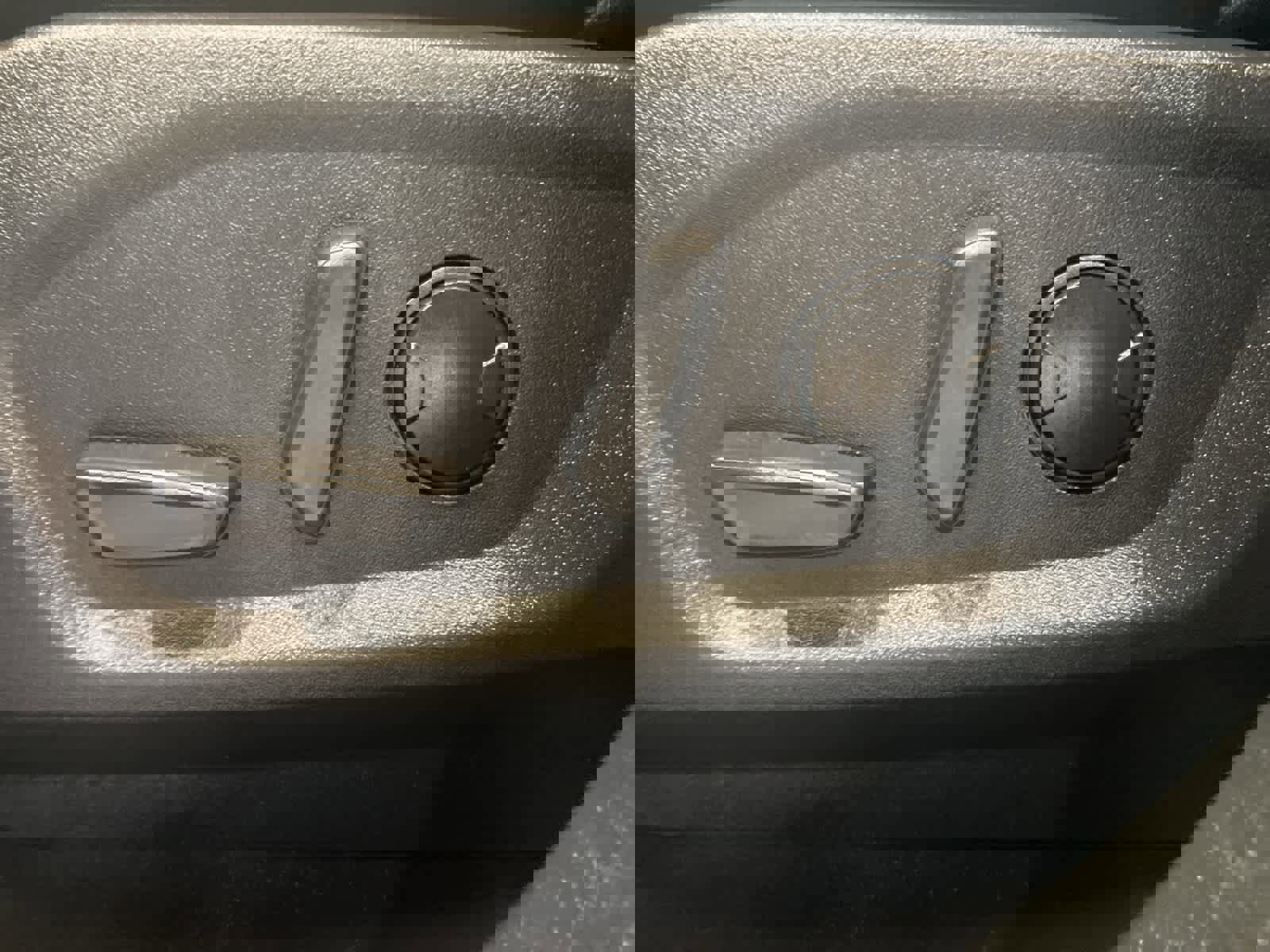 Used 2023 Ford Edge SEL w/ Convenience Package image 11