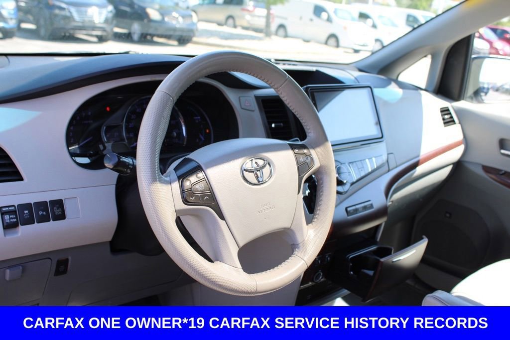 Used 2014 Toyota Sienna XLE w/ XLE Premium Package FWD image 18