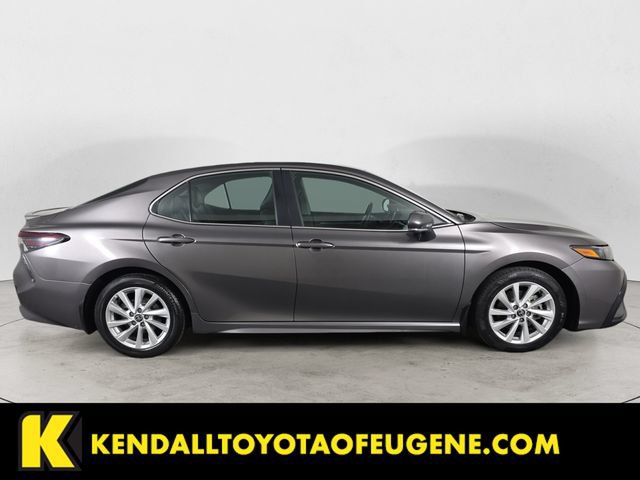 Used 2024 Toyota Camry SE FWD image 6