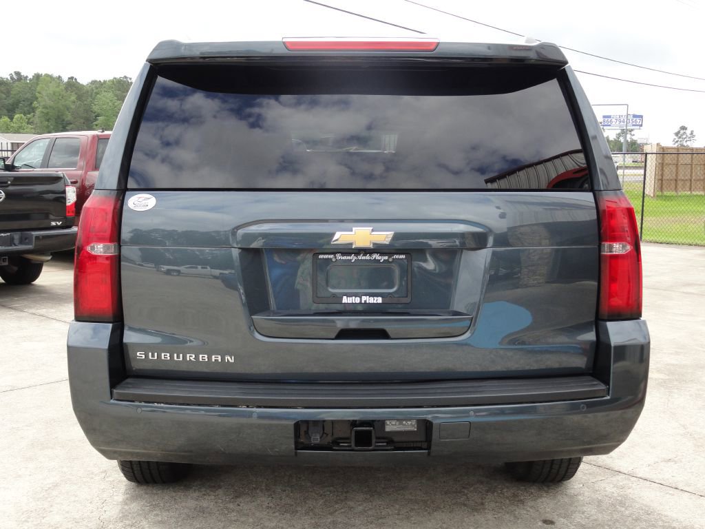 Used 2019 Chevrolet Suburban LT AWD/4WD image 4